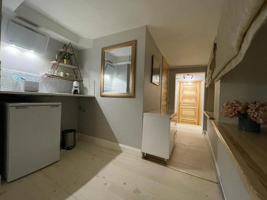 Cute Apartment For Young Travellers Riga Exteriör bild